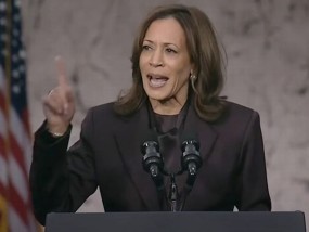 卡玛拉·哈里斯（Kamala Harris）在美国大选中认输，誓言“永远不会放弃战斗”